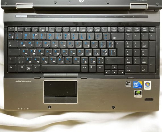 Ноутбук HP EliteBook 8540w / 15.6" (1600x900) TN / Intel Core i5-520M (2 (4) ядра по 2.4 - 2.93 GHz) / 8 GB DDR3 / 256 GB SSD / nVidia Quadro FX 880M, 1 GB DDR3, 128-bit / Без АКБ б/в | Зображення 2