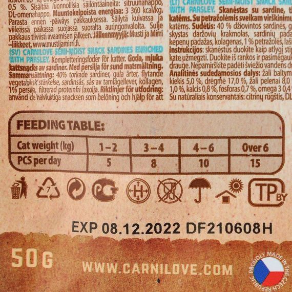 Ласощі Carnilove Cat Semi Moist Snack Sardine with Parsley для котів з чутливим травленням з сардиною та петрушкою 50 г | Зображення 2