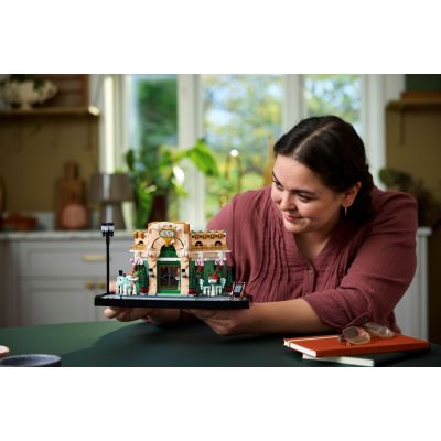 Конструктор LEGO Icons Французская кофейня (10362) | Зображення 9