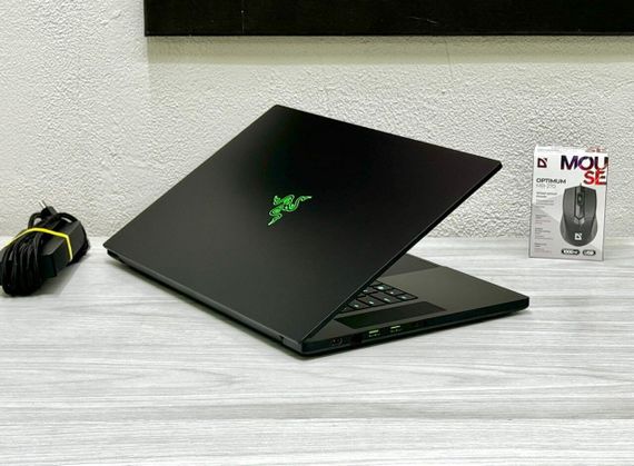 Игровой ноутбук Б-класс Razer Blade RZ09-0406 / 17.3" (1920x1080) IPS / Intel Core i7-11800H (8 (16) ядер по 2.3 - 4.6 GHz) / 16 GB DDR4 / 1000 GB SSD / nVidia GeForce RTX 3060, 6 GB GDDR6, 192-bit / Win 11 Home б/у | Зображення 4