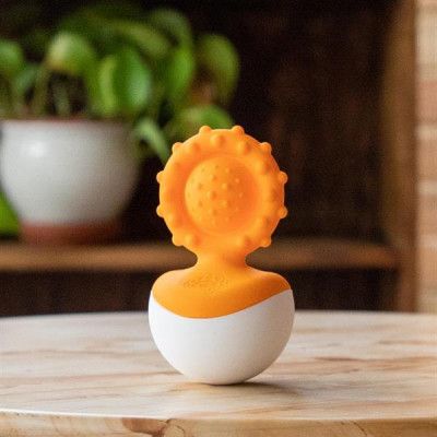Погремушка Fat Brain Toys прорезыватель-неваляшка dimpl wobl оранжевый (F2172ML) | Зображення 2