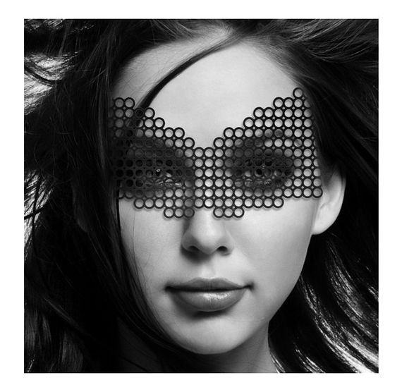 Маска самоклеюча вінілова Bijoux Indiscrets чорна | Зображення 2
