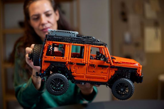 Конструктор LEGO Technic Mercedes-Benz G 500 PROFESSIONAL Line 42177 | Зображення 2
