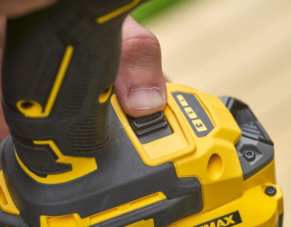 Шуруповерт ударний акумуляторний STANLEY FATMAX SFMCF820D2K | Зображення 4