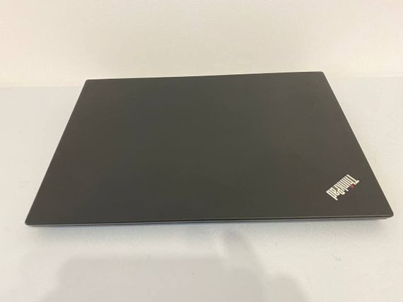 Ультрабук Б-клас Lenovo ThinkPad T570 / 15.6" (1920x1080) IPS / Intel Core i5-7300U (2 (4) ядра по 2.6 - 3.5 GHz) / 8 GB DDR4 / 240 GB SSD / Intel HD Graphics 620 / WebCam б/в | Зображення 8