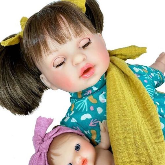 Испанская Виниловая Кукла Функциональная с Механизмом и Закрывающимися Глазами Нинес Alex Девочка Шатенка с Младенцем в Коробке | Зображення 1