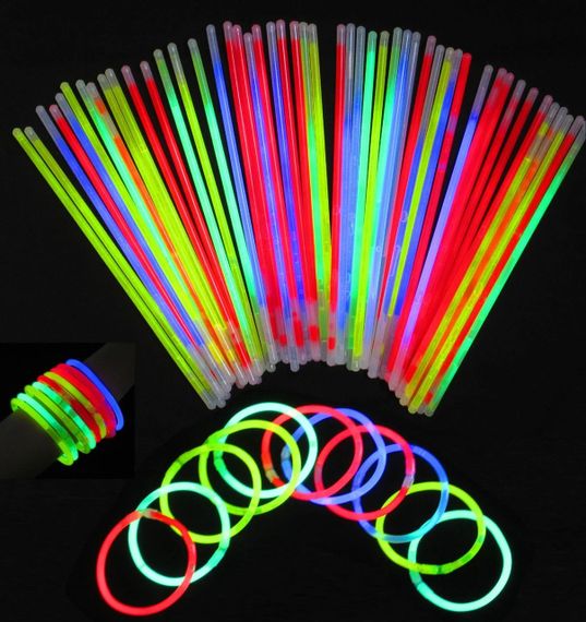 Неоновые браслеты-светлячки Glow Sticks, набор 100 шт с коннекторами, светящиеся палочки для вечеринок и праздников | Зображення 2