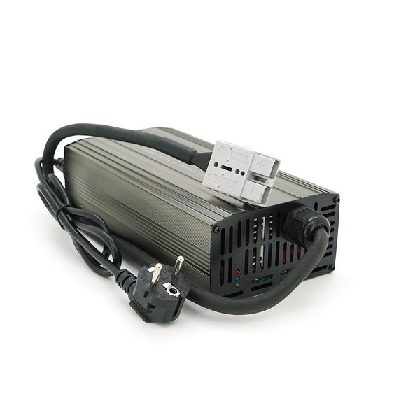 Зарядний пристрій для акумуляторів Li-ion 12V(12,6), 25-30A, 185x88x60mm
