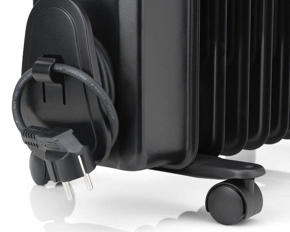 Масляный обогреватель BLACK+DECKER 1500 Вт, площадь обогрева 15 кв.м., напольный, черный (BXRA1500E) | Зображення 3