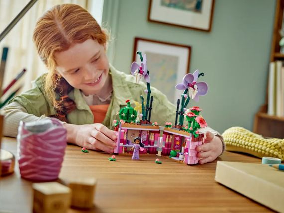Конструктор LEGO Disney Princess Квітковий горщик Ізабели (43237) | Зображення 7