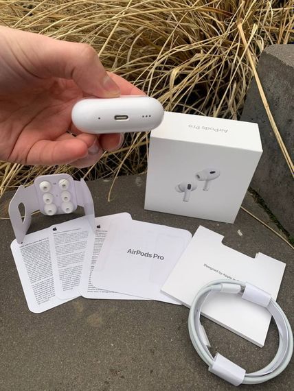 Бездротові навушники Apple AirPods PRO 2 Original series 1:1 з Шумозаглушенням 100% (USB-C) Білі | Зображення 7