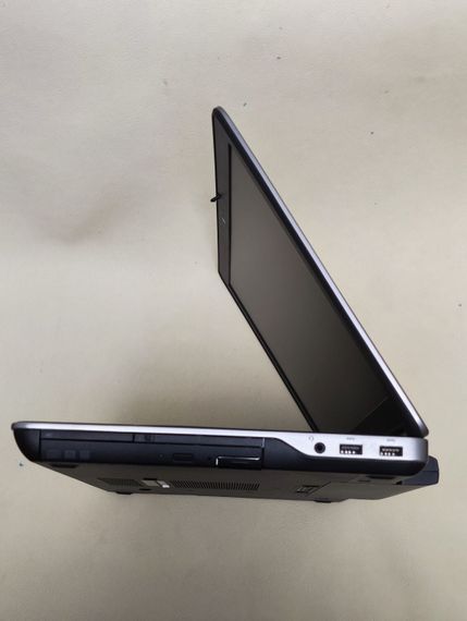 Ноутбук Dell Latitude E6540 / 15.6" (1366x768) TN / Intel Core i7-4610M (2 (4) ядра по 3.0 - 3.7 GHz) / 8 GB DDR3 / 256 GB SSD / Intel HD Graphics 4600 / WebCam / DVD-ROM б/в | Зображення 5