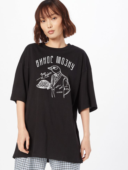 Жіноча футболка з мерчем