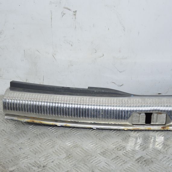 Накладка замка багажника Volkswagen Passat B6 2005-2010 Захист порога бажаника Фольксваген Пассат б6 3C9863459 | Зображення 1