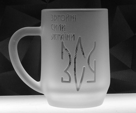 Подарочный бокал для пива 570 с гравировкой  надписи ЗСУ