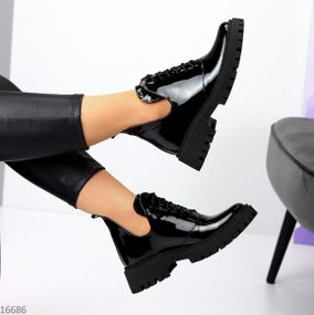 Дизайнерські чорні лакові черевики натуральна шкіра глянець 40