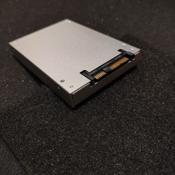 Твердотельный накопитель SSD Hewlett Packard Enterprise DOPM3840S5xnNMRI / 2.5" / 3840 GB / SAS / eMLC б/у | Зображення 2