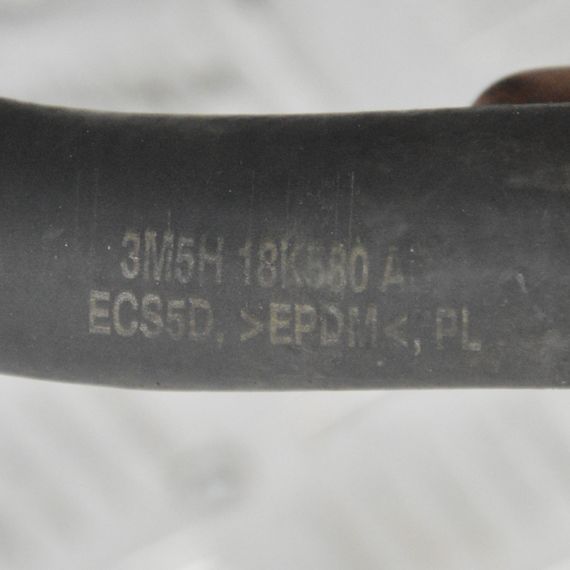 Патрубок системи охолодження Volvo C30 S40 II V50 C70 Трубка шланг води Вольво ц30 с40 2 в50 ц70 3M5H18K580AB | Зображення 3