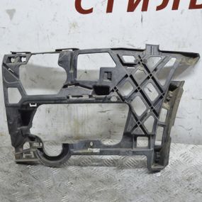 Кронштейн переднього бампера лівий Volkswagen Golf VII 2012-2020 Кріплення бампера ліве Фольксваген 5G0807723D