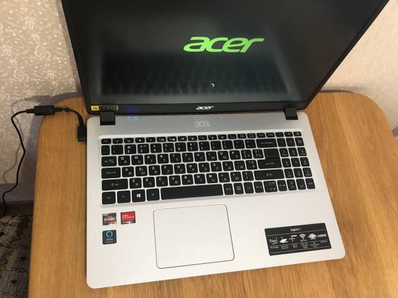 Ноутбук Acer A515 15.6 Full HD/Ryzen 3 3200U/8/120  Б/В | Зображення 2