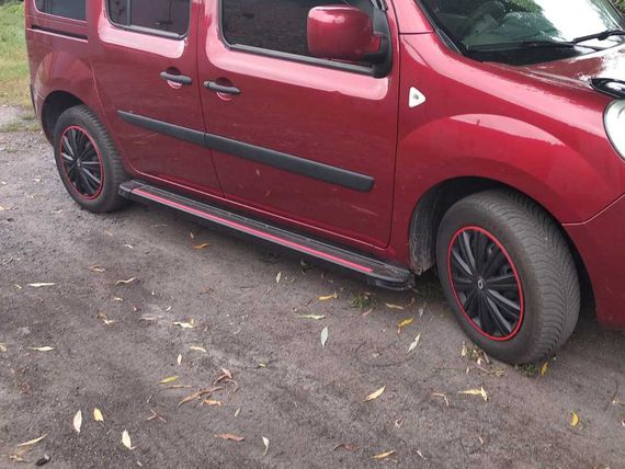 Бокові пороги Maya Red (2 шт., алюміній) Коротка база для Renault Kangoo 2008-2020 рр
