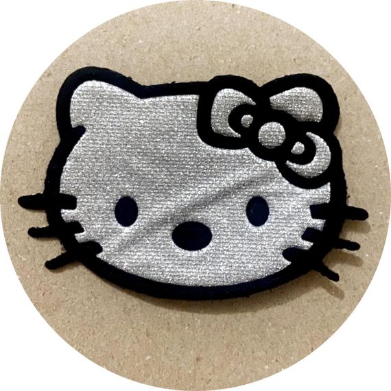 Нашивка на одяг (термо) Hello Kitty 1 65*47 мм Срібляста