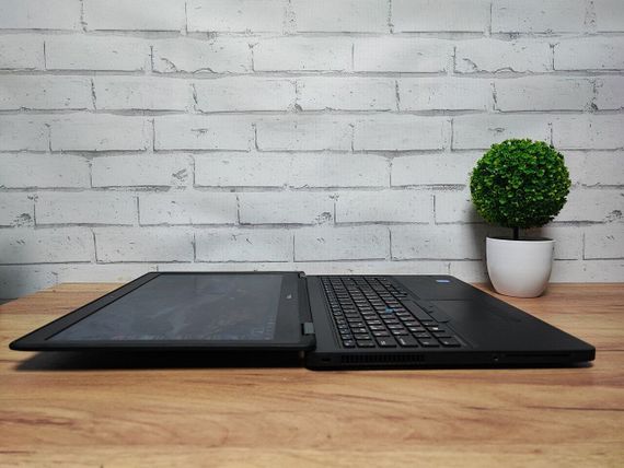 Ноутбук Б-класс Dell Latitude E5550 / 15.6" (1366x768) TN / Intel Core i5-5300U (2 (4) ядра по 2.3 - 2.9 GHz) / 8 GB DDR3 / 128 GB SSD / Intel HD Graphics 5500 / WebCam б/у | Зображення 6