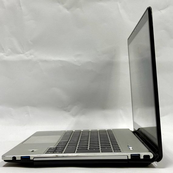 Ноутбук Б-класс Fujitsu LifeBook S904 / 13.3" (1920x1080) IPS Touch / Intel Core i5-4300U (2 (4) ядра по 1.9 - 2.9 GHz) / 8 GB DDR3 / 256 GB SSD / Intel HD Graphics 4400 / WebCam / Windows 10 Pro б/у | Зображення 4
