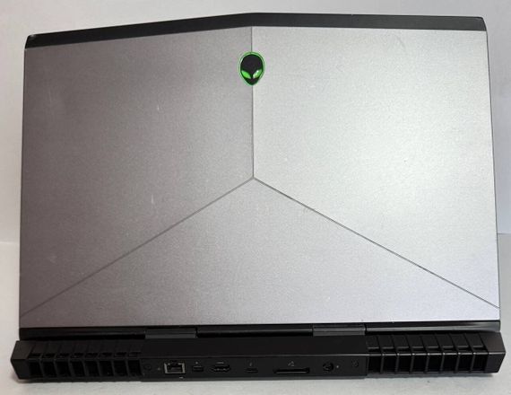 Игровой ноутбук Б-класс Dell Alienware 15 R3 / 15.6" (1920x1080) IPS / Intel Core i5-6300HQ (4 ядра по 2.3 - 3.2 GHz) / 16 GB DDR4 / 256 GB SSD M.2 + 1000 GB HDD / nVidia GeForce GTX 1060, 6 GB GDDR5, 192-bit / WebCam б/у | Зображення 7