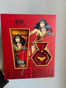 Подарунковий набір Champion for All Wonder Woman Gift Set (Shower Gel, Parfum)