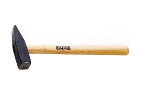 Молоток слесарный с деревянной рукояткой (800гр) Стандарт СИЛА