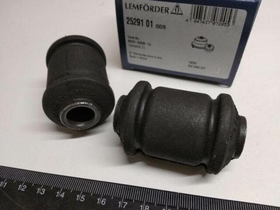 Сайлентблок переднього важеля (передній) VAG, Lemforder (25291 01) (7M0501541)