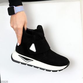 Дизайнерские черные зимние спортивные ботинки на липучке натуральная замша 40