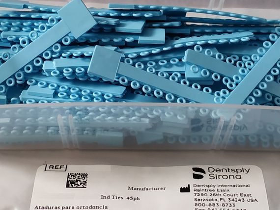 Еластична лігатура кольорова (ніжно-блакитна), пр-во Dentsply-Sirona, 10 шт. | Зображення 1