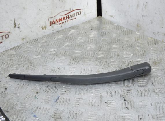 Важіль склоочисника задній Ford Fiesta VII 2008-2017 Двірник задній Форд Фієста 7 8A6117406AA