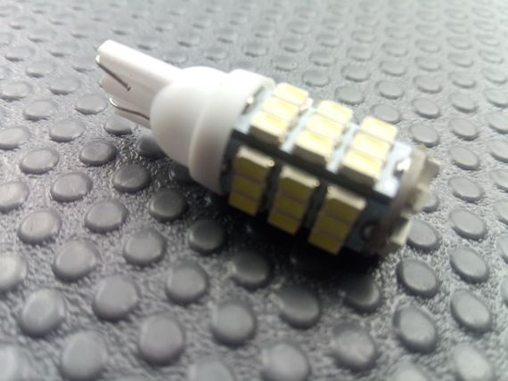 Лампа світлодіод б/ц 12V W5W T10 42SMD (12 х 06) біла