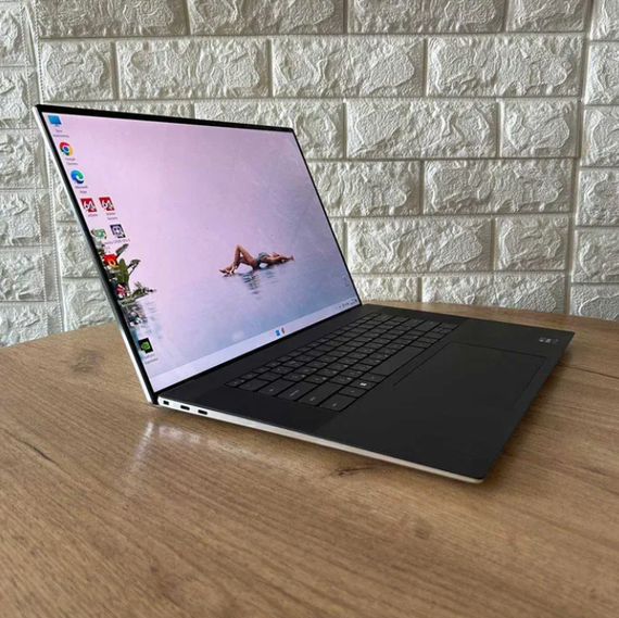 Ноутбук Сенсорний Dell XPS 9720 17.3" 4K i9 12900HK 16Gb SSD 512Gb RTX 3060 Б/В | Зображення 2