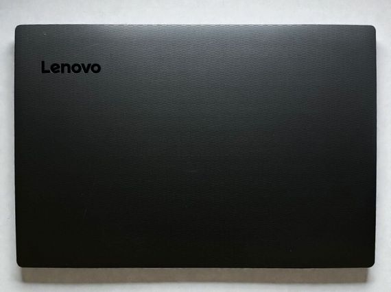 Ноутбук Lenovo V130-15IKB / 15.6" (1920x1080) TN / Intel Core i3-7020U (2 (4) ядра по 2.3 GHz) / 4 GB DDR4 / 120 GB SSD / Intel HD Graphics 620 / WebCam б/у | Зображення 1