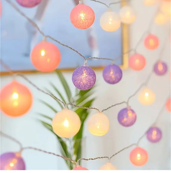 Гірлянда Cotton Balls "Бавовняні кульки" 20 куль    Мікс  кольори ( рожевий,білий,фіолетовий) | Зображення 2