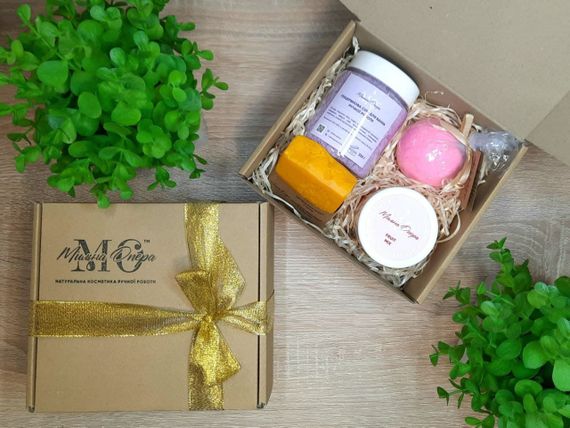 Набір натуральної косметики "Перлина свіжості" Сіль для ванни, скраб, мило з нуля, бомбочка-піна