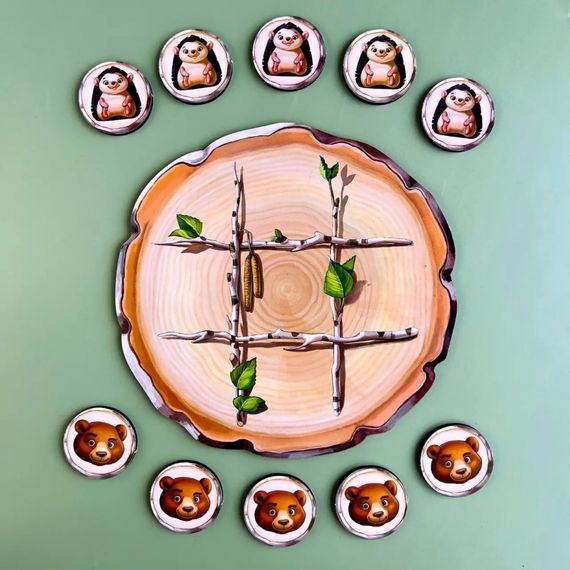 Деревянная настольная игра "Крестики-нолики" Ubumblebees (ПСД159) PSD159 ежик и медведь | Зображення 1