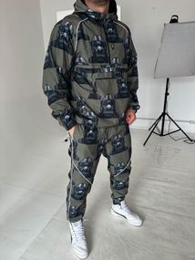 Костюм