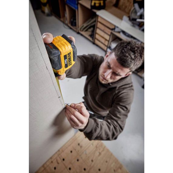 Вимірювальна рулетка COMPACT, 5 м х 28 мм DeWALT DWHT38114-0 | Зображення 3
