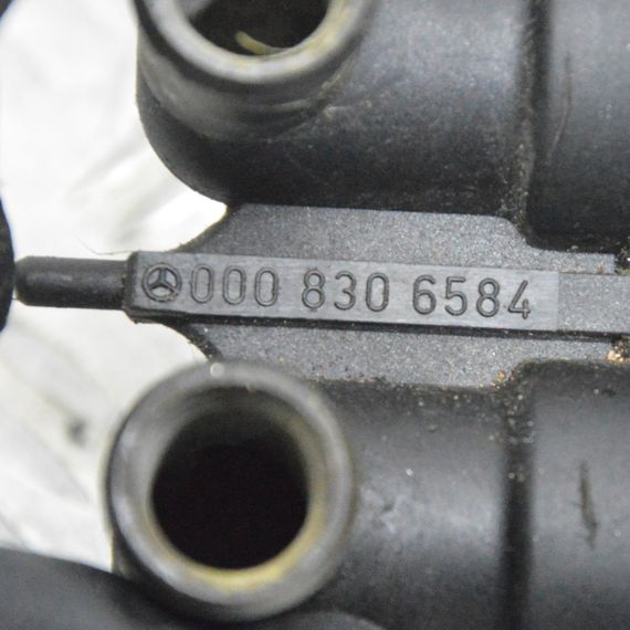 Кран обігрівача пічки Mercedes-Benz W124 1984-1997 Краник радіатора пічки Мерседес в124 0008306584 | Зображення 3