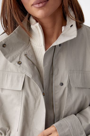 Подовжена жіноча вітрова куртка - світло-сірий цвет, M (є розміри) | Зображення 3