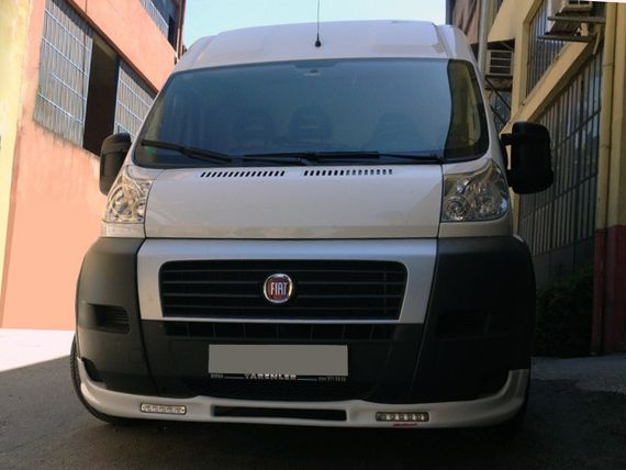 Передня накладка 2006-2013 (вузька з LED, під фарбування) для Citroen Jumper 2007↗ та 2014↗ рр.