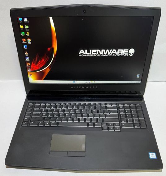 Ігровий ноутбук Dell Alienware 17 R4 / 17.3" (1920x1080) IPS / Intel Core i7-7820HK (4 (8) ядра по 2.9 - 3.9 GHz) / 32 GB DDR4 / 256 GB SSD + 1000 GB HDD / nVidia GeForce GTX 1070, 8 GB GDDR5, 256-bit / WebCam б/в | Зображення 6