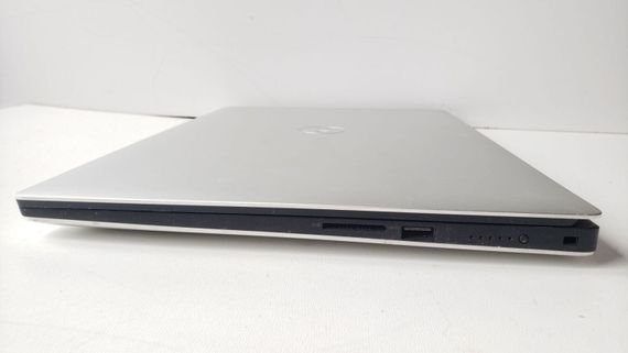 Мобильная рабочая станция Dell Precision 5540 / 15.6" (3840x2160) IPS Touch / Intel Core i7-9850H (6 (12) ядер по 2.6 - 4.6 GHz) / 16 GB DDR4 / 512 GB SSD / nVidia Quadro T1000, 4 GB GDDR5, 128-bit / WebCam б/у | Зображення 4