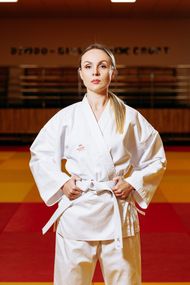 Біле кімоно для дівчат/жінок, айкідо, TM BUDOGI, зріст 180 см, щільність 240 гр/м.кв.