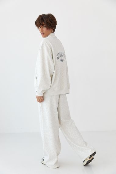 Зимовий спортивний костюм з написами - світло-сірий цвет, M/L (є розміри) | Зображення 1